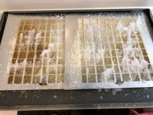 換気扇に泡をかける